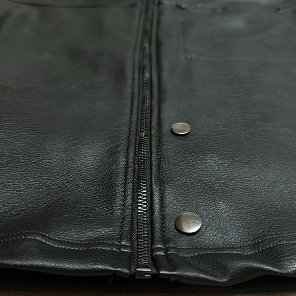 Zara Men’s Washed Faux Leather Shirt Jacket - Picture 5 of 11